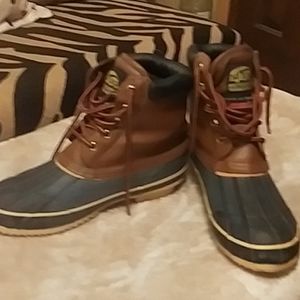Duck boots